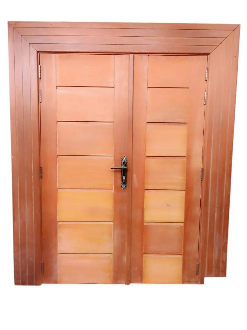 PORTE EN BOIS 2 BATTANTS BLINDEES