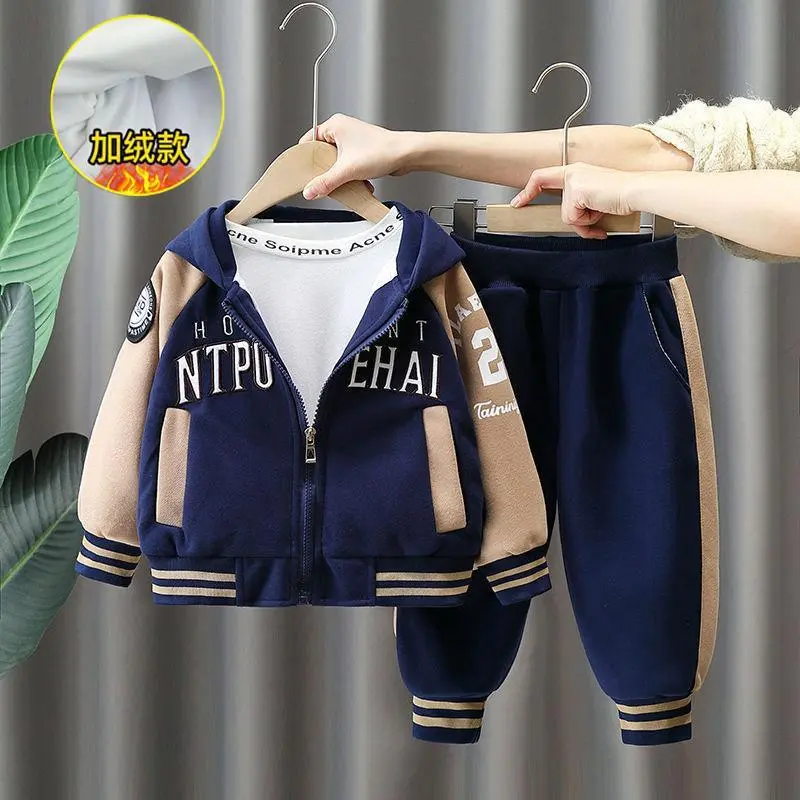 Costume en velours de 4 a 12 ans
